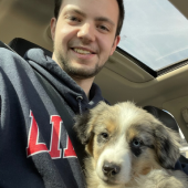 Mawoo customer with photo of his puppy in his car